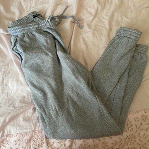 GREY BRANDY MELVILLE SWEATPANTS